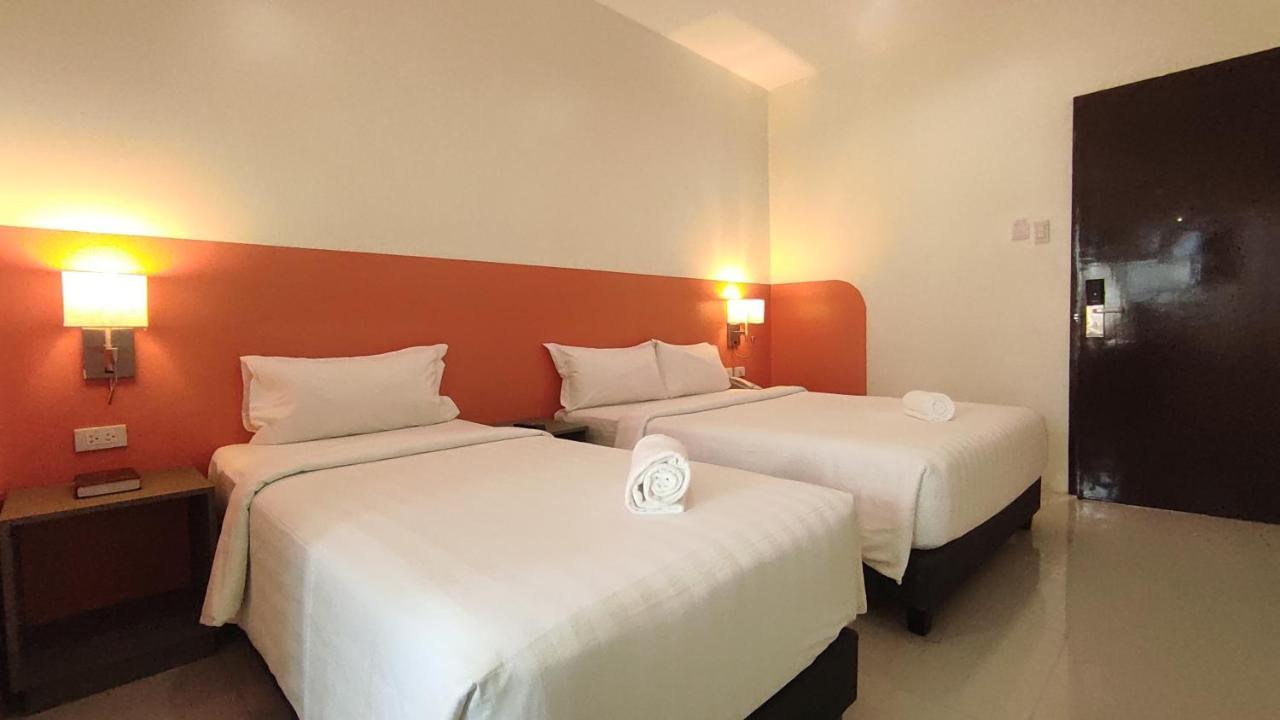 Travelbee Airport Inn Lapu-Lapu City Kültér fotó