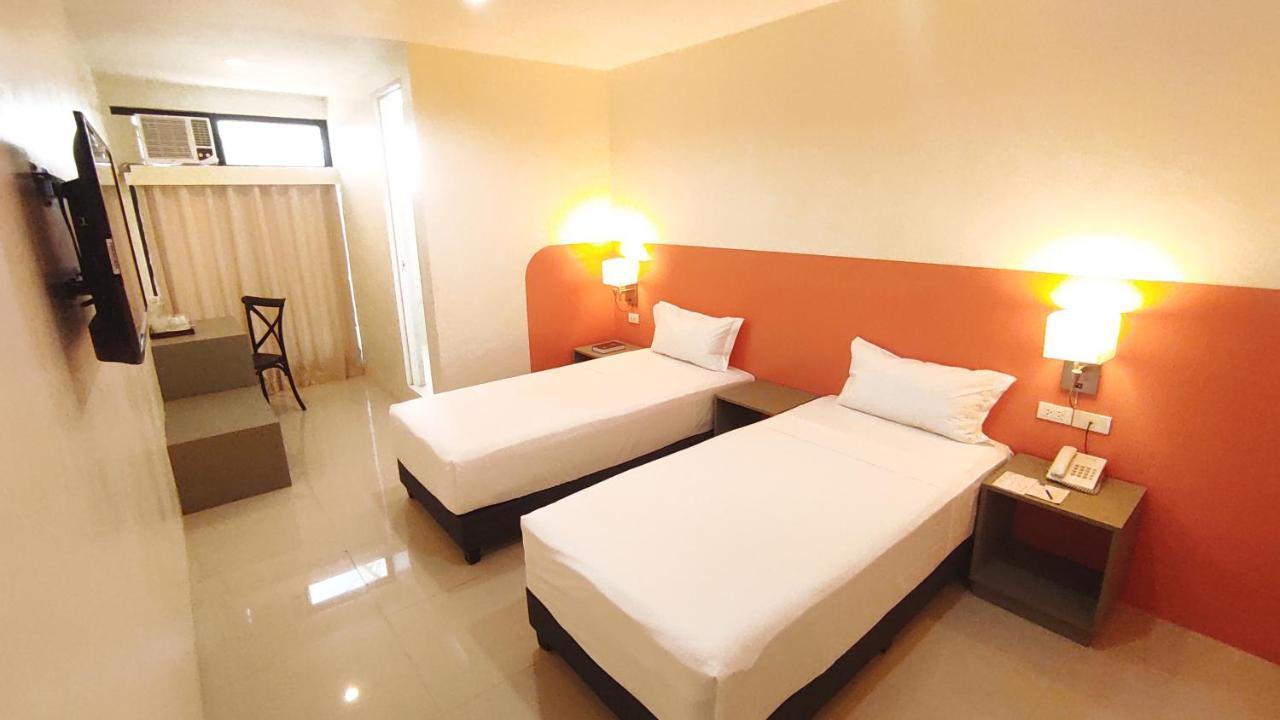 Travelbee Airport Inn Lapu-Lapu City Kültér fotó