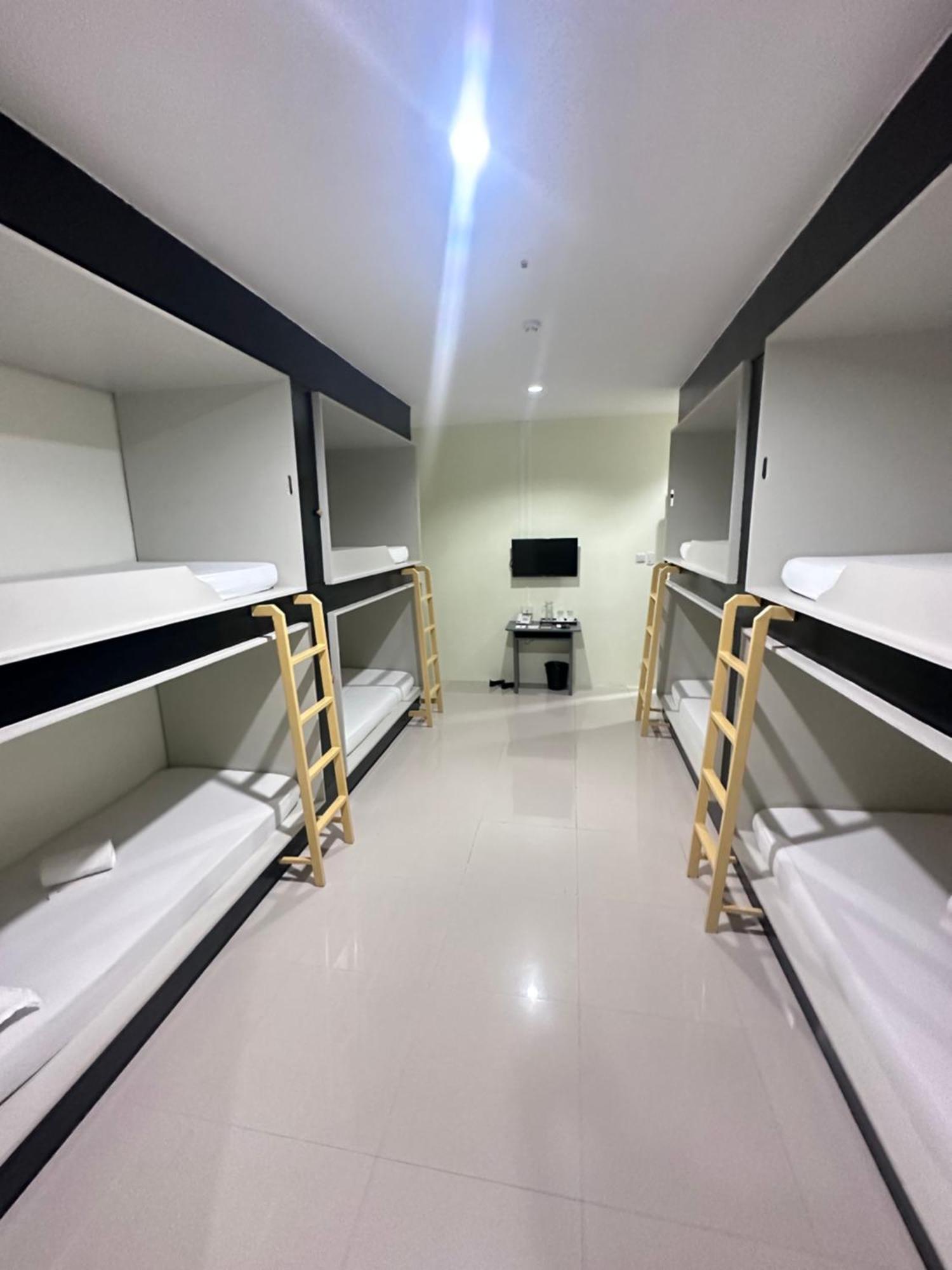 Travelbee Airport Inn Lapu-Lapu City Kültér fotó