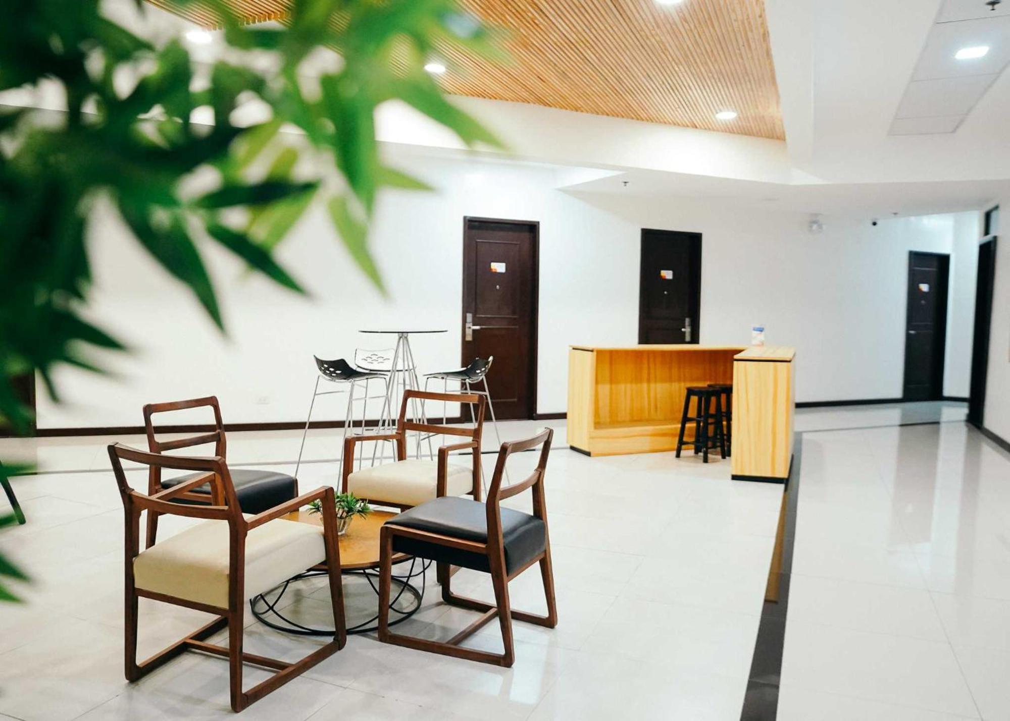 Travelbee Airport Inn Lapu-Lapu City Kültér fotó